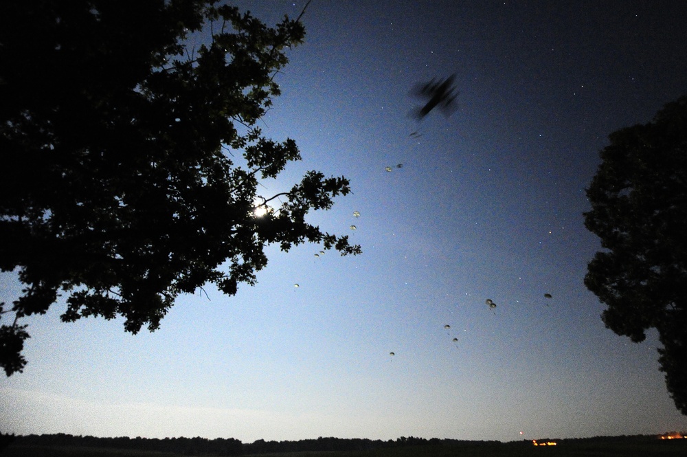 JRTC 13-09 night air drop onto Geronimo