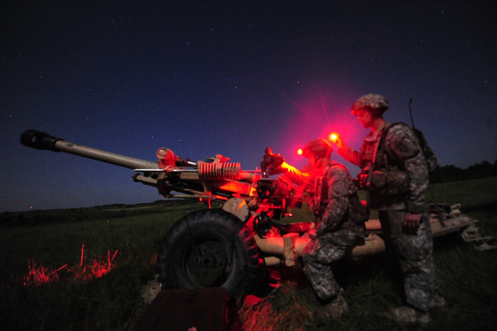 JRTC 13-09 105mm artillery