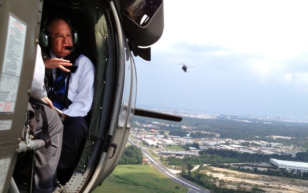 Army Under Secretary tours Savannah port