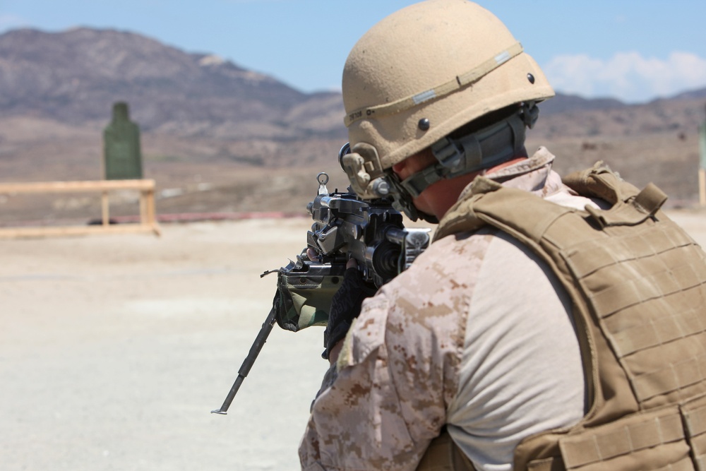 Marines train alongside British Commandos during Exercise Burmese Chase 2013