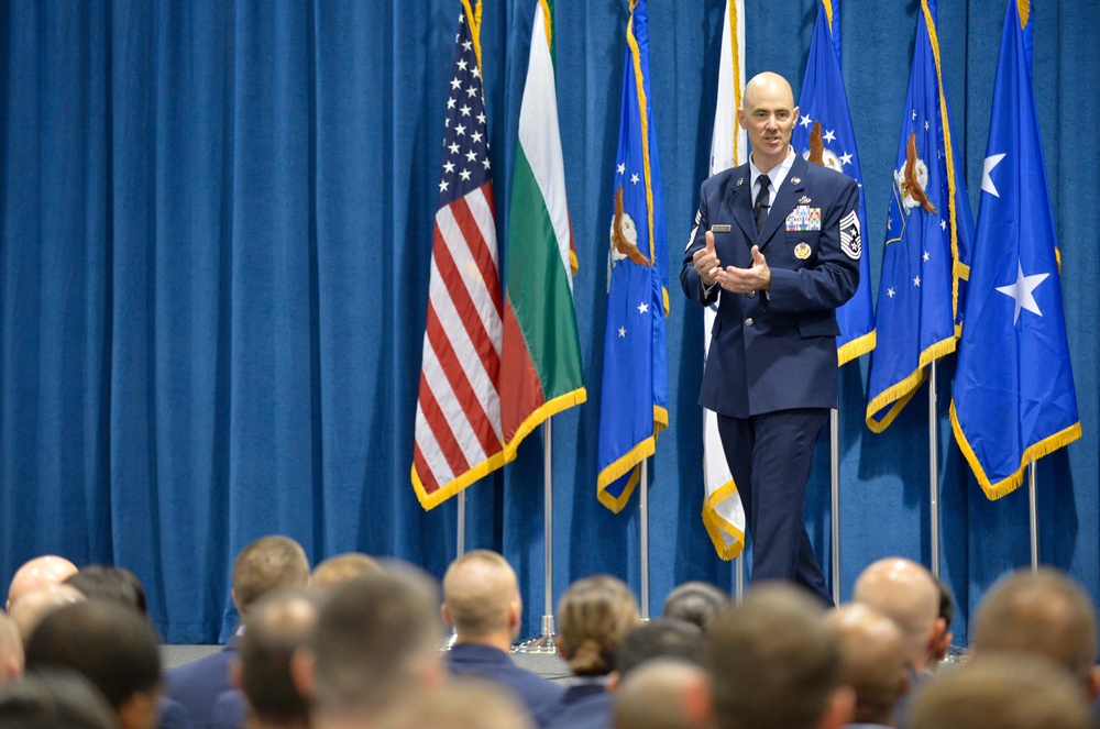Chief Master Sgt. Ron Anderson, Jr. speaks at military students' graduation