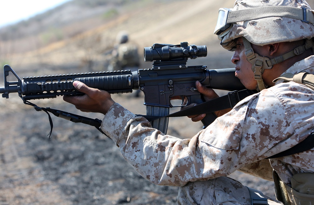 CLB-5 Marines conduct combat operations center exercise