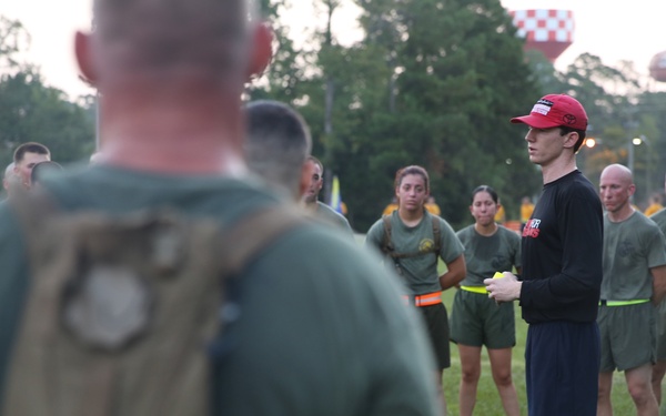 Maintenance Marines join cross-country runner, former sergeant on run for veterans