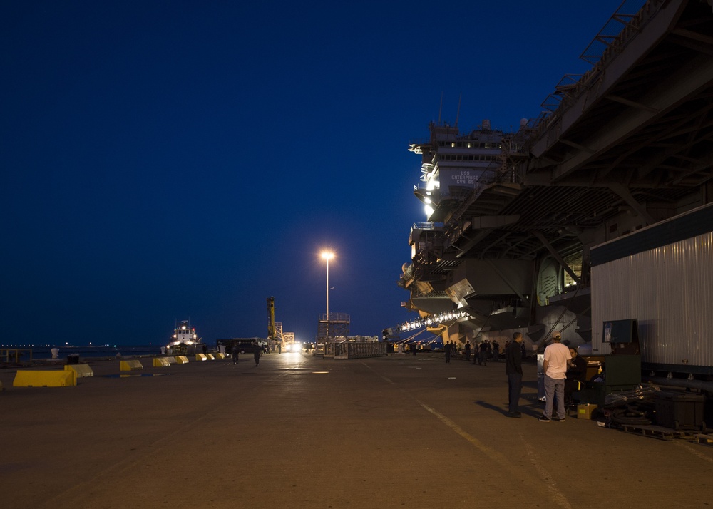 USS Enterprise dismantling