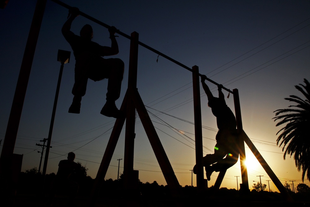 SP-MAGTF Crisis Response Marines take part in a squad-based physical training competition