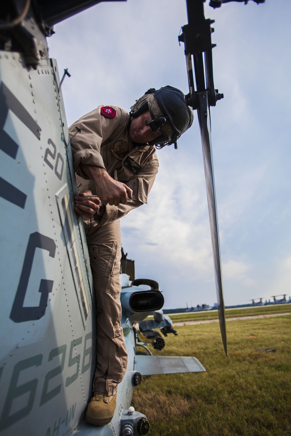 22nd MEU Super Cobras fly in support of RUT