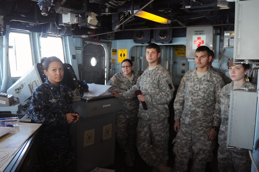 Army Quartermaster soldiers tour Navy Destroyer