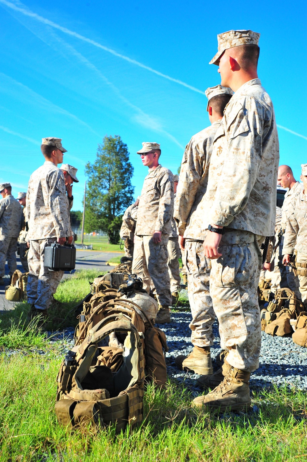 FAST Marines train to support Marine Security Guards