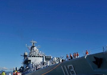 Chinese navy ships visit Hawaii