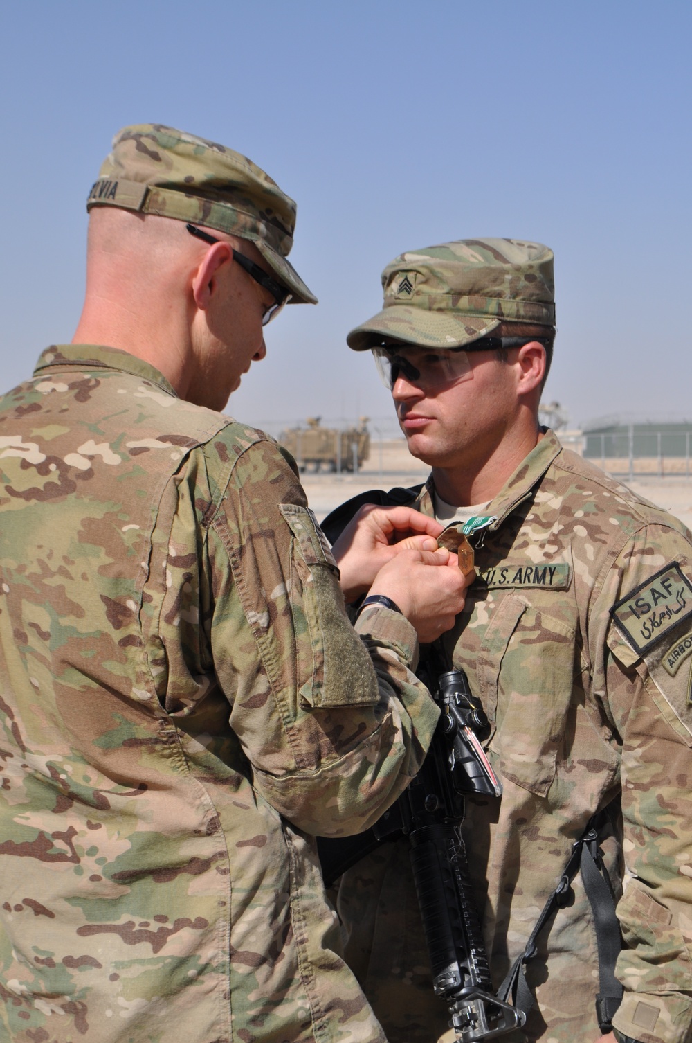 DVIDS - Images - Soldier honored for valor in Afghanistan [Image 1 of 2]
