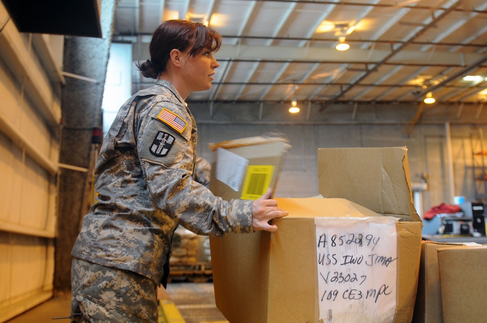 Army Quartermaster Soldiers Help Keep U.S. Navy Atlantic Fleet Supplied