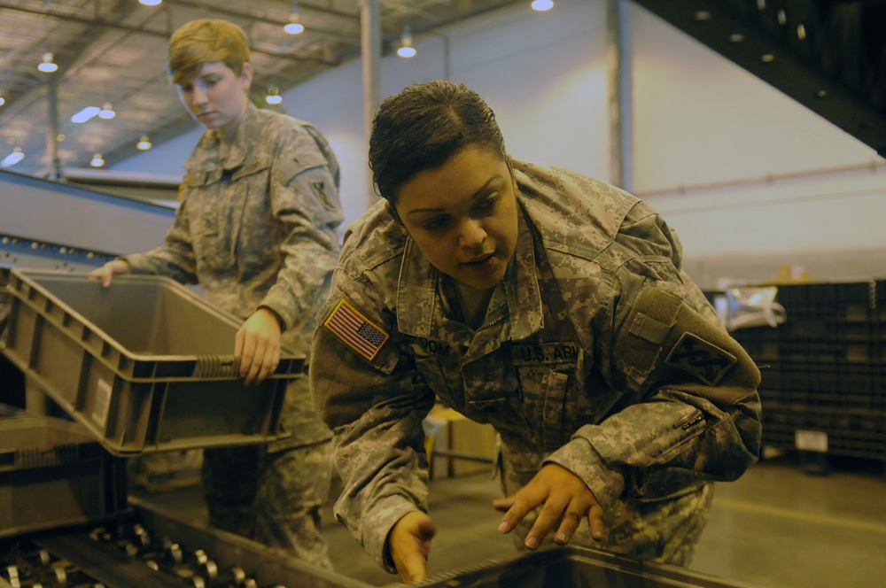 Army Reserve Quartermaster Soldiers Help Keep U.S. Navy's Atlantic Fleet Supplied
