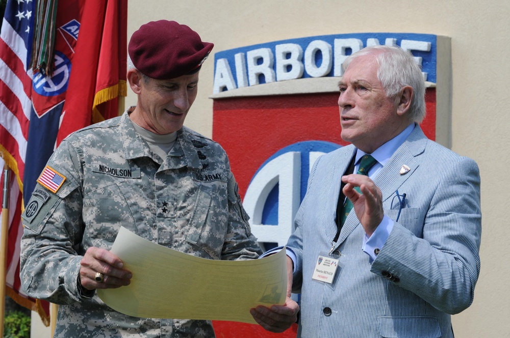 D-Day survivor donates mementos to 82nd Airborne Division Museum