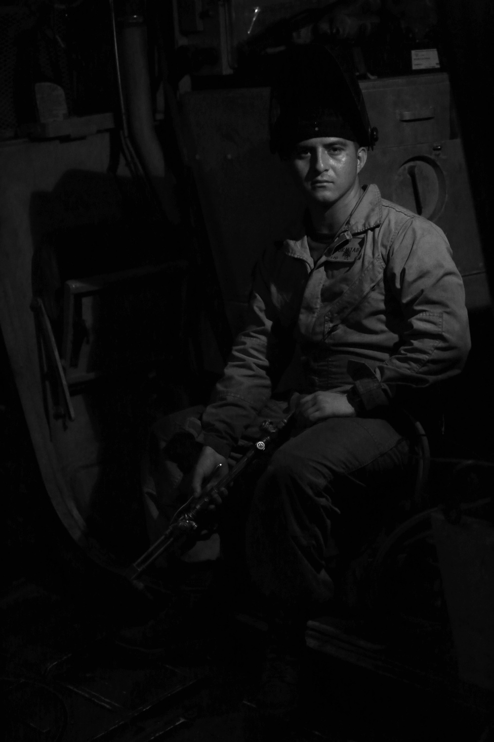 CLB-13 Marine keeps 13th MEU metal together