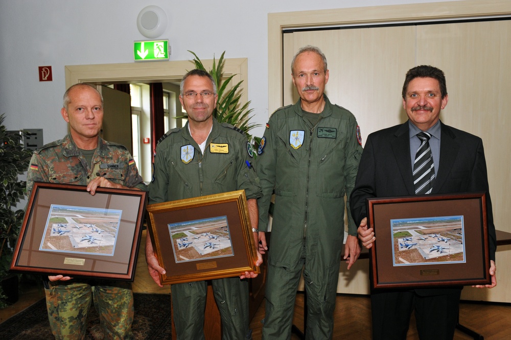 Force commander recognizes component’s superior performers
