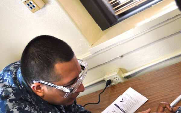 SeaPerch teaches teachers how to build underwater robots, raises STEM awareness