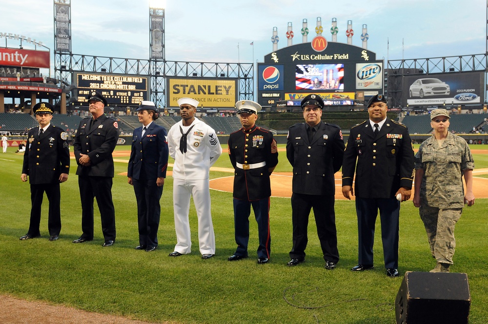 Service-members and first responders are honored at Chicago White Sox 9/11 game
