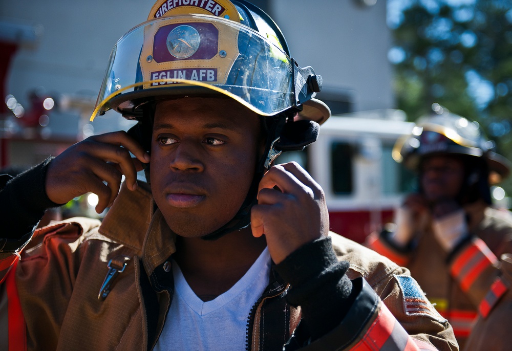 Firefighters honor 9/11 lost in tower climb