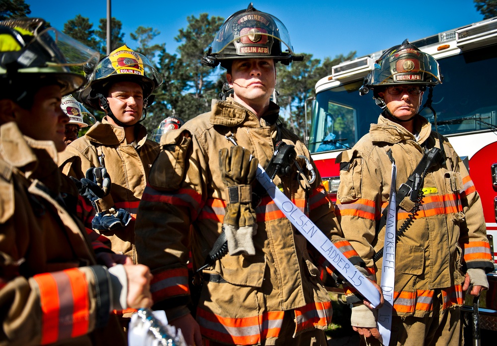 Firefighters honor 9/11 lost in tower climb