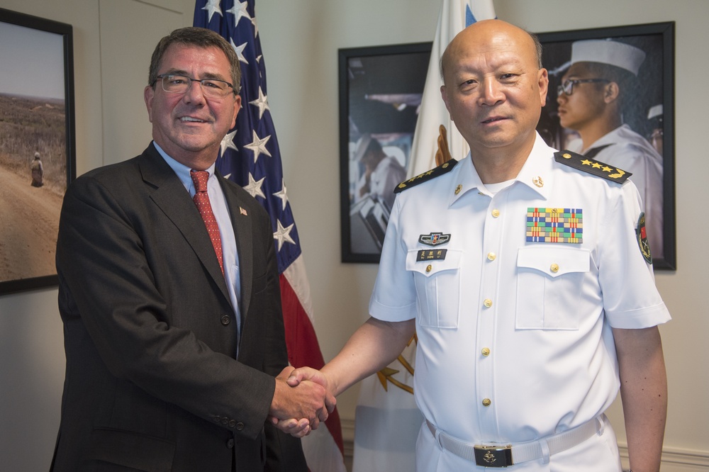 Chinese admiral visits Pentagon