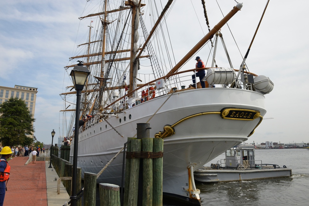 Coast Guard tall ship arrives in Portsmouth, Va.