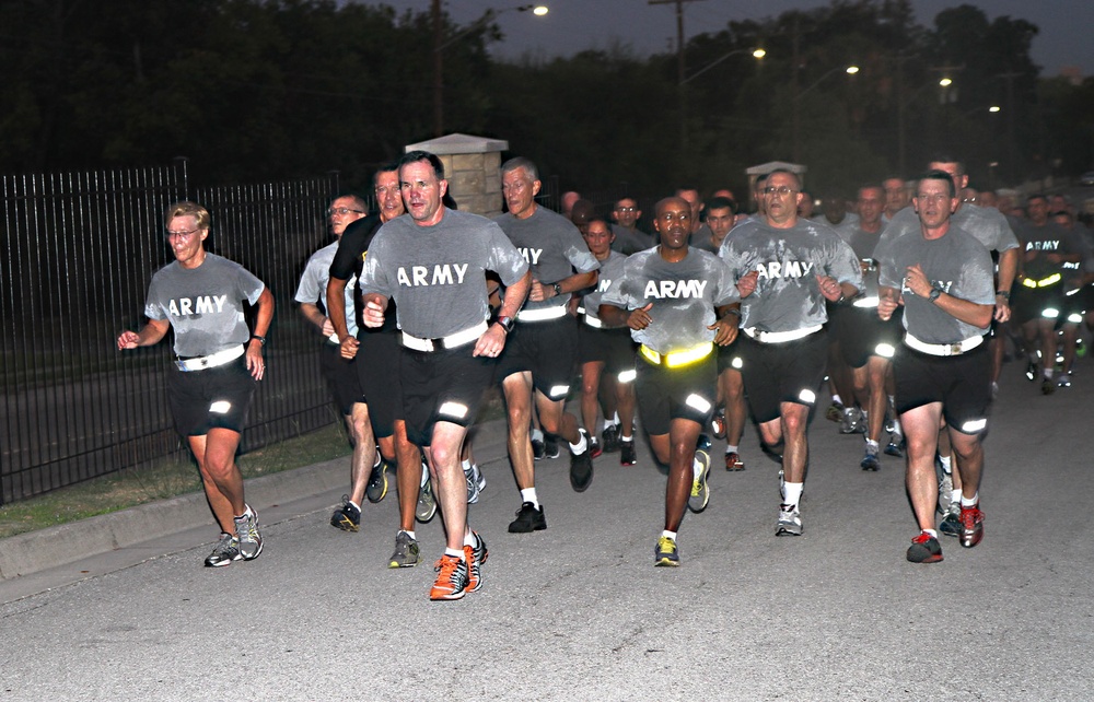 Army North senior leaders lead way in fitness, readiness