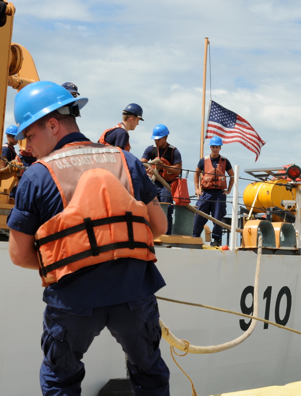 CGC Thetis moors prior to offload