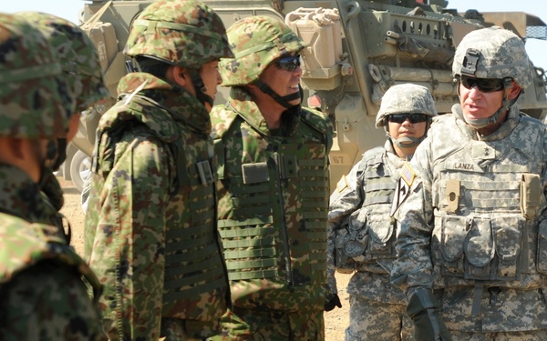 Maj. Gen. Lanza visits 5-20, JGSDF at YTC
