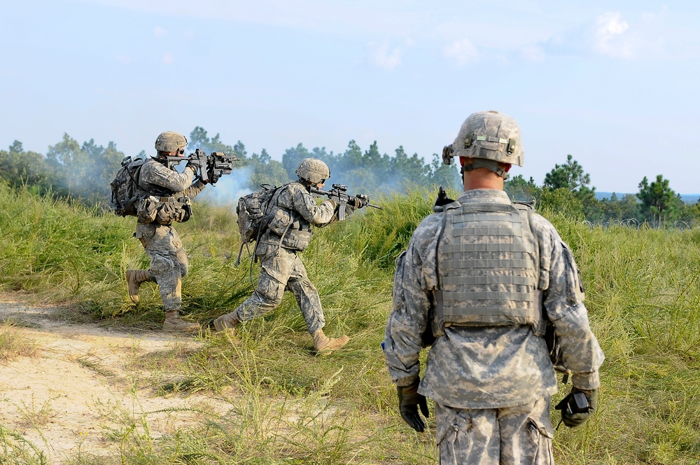 DVIDS - Images - White Falcon paratroopers sharpen combat skills at ITC ...