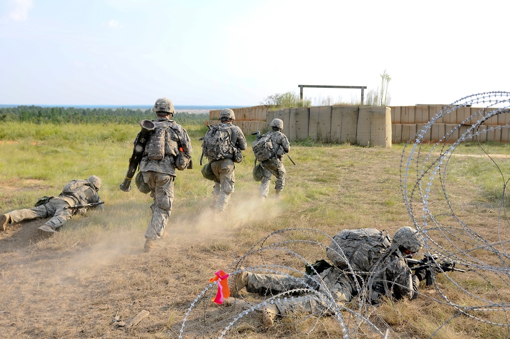 White Falcon paratroopers sharpen combat skills at ITC