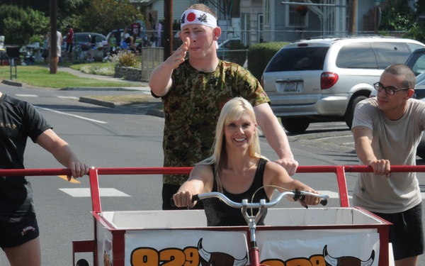 5-20 soldiers volunteer in local community