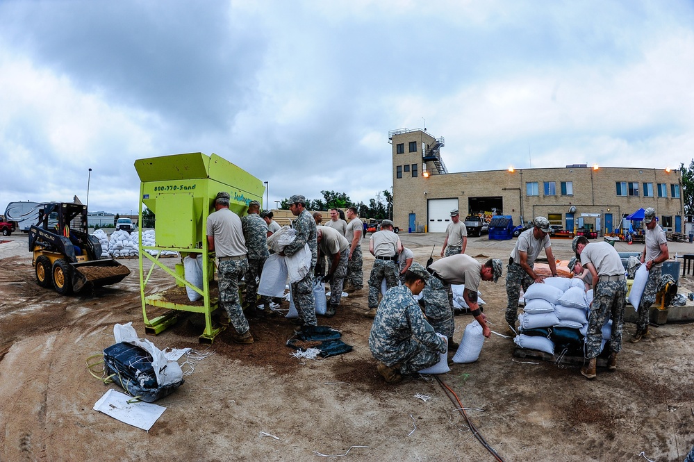 Military units and interagencies aid flooded Colorado areas with sandbags