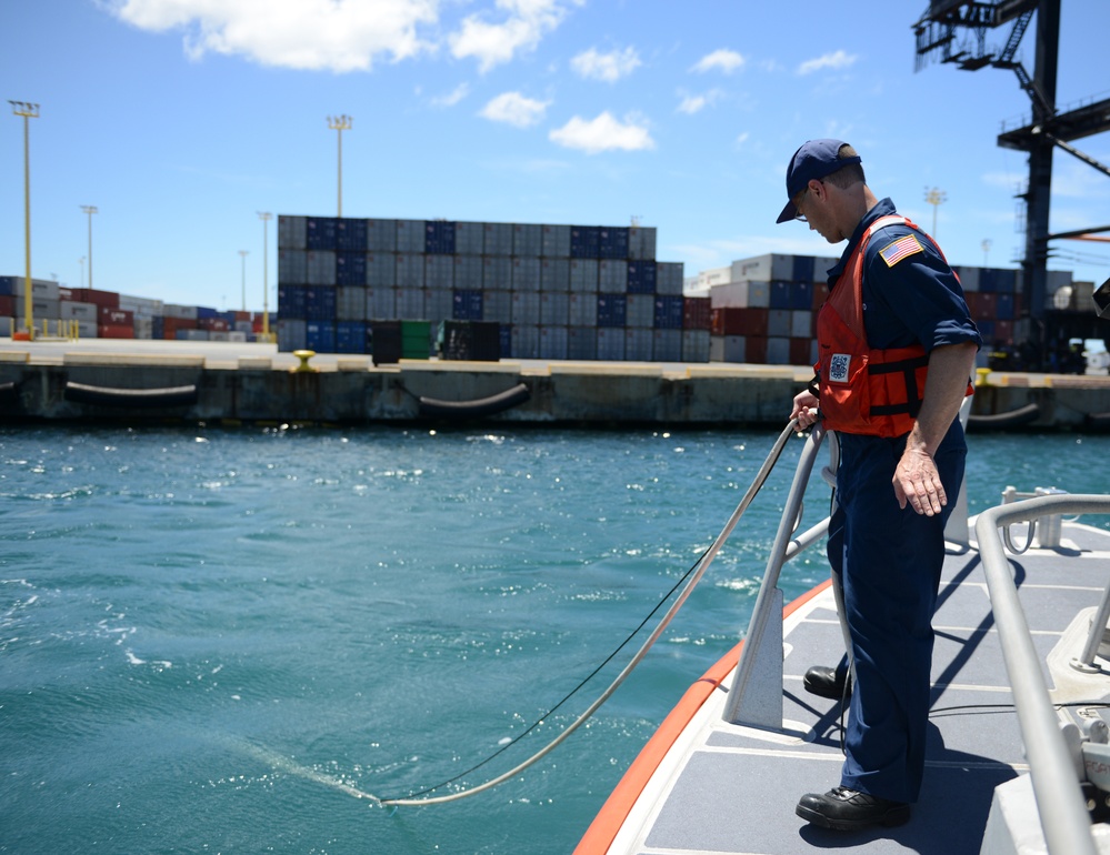 Coast Guard, federal, state respond to Honolulu Harbor molasses spill