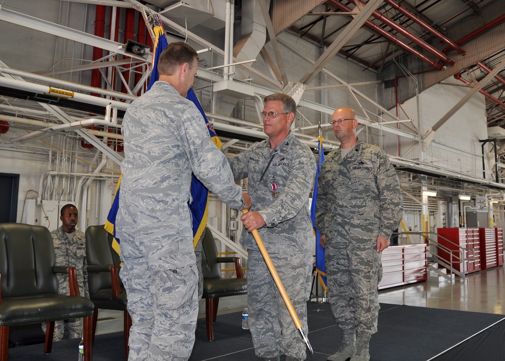 New commander takes the reins of the 507th MXG