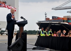 Vice President Joe Biden visits Port of Savannah [Image 1 of 6]