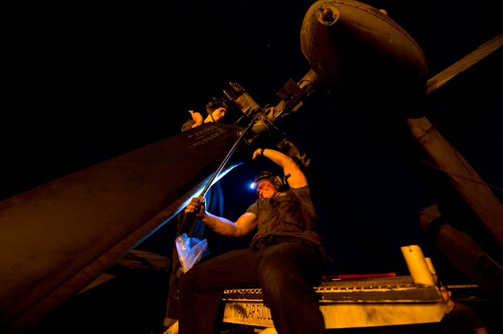 USS San Antonio action