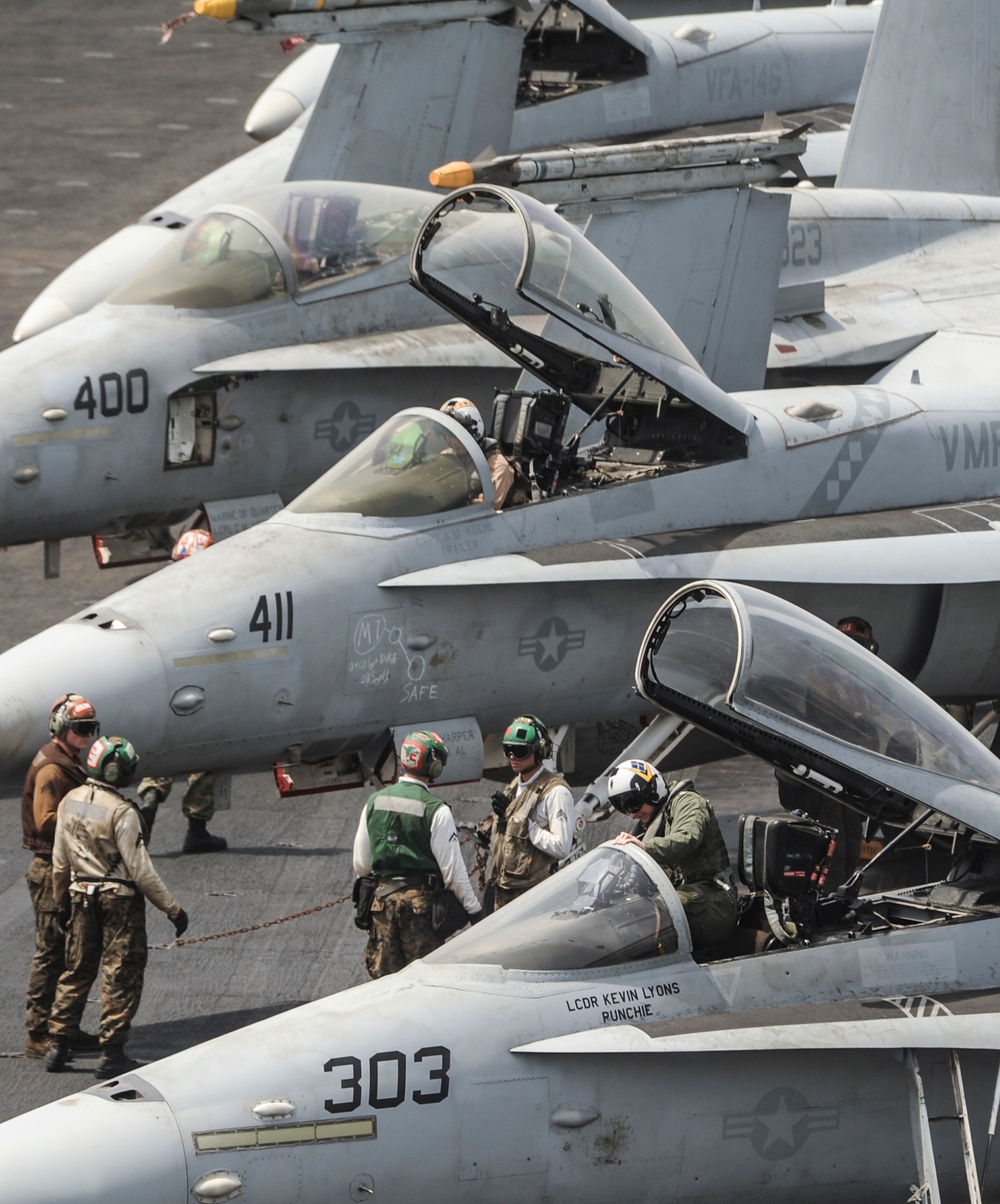 USS Nimitz flight deck action