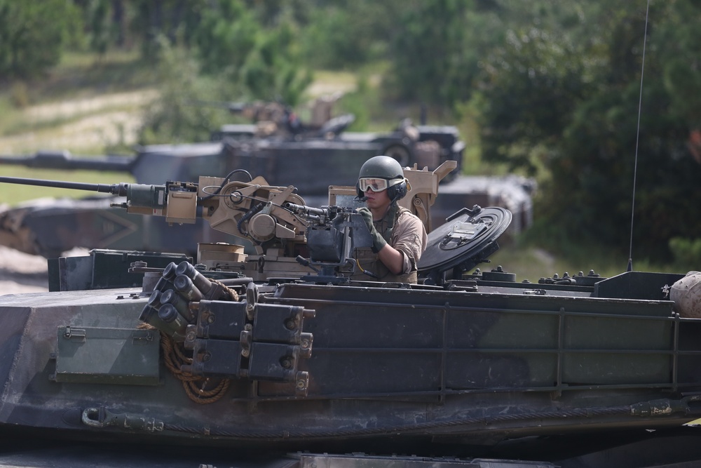 Marines clear path in training