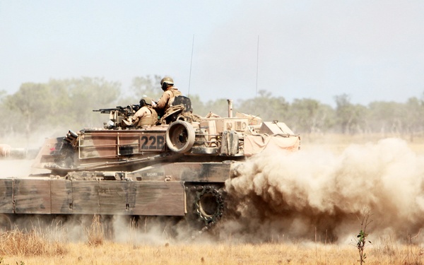 Exercise Gold Eagle smooth ride for Aussie, Marine tanks