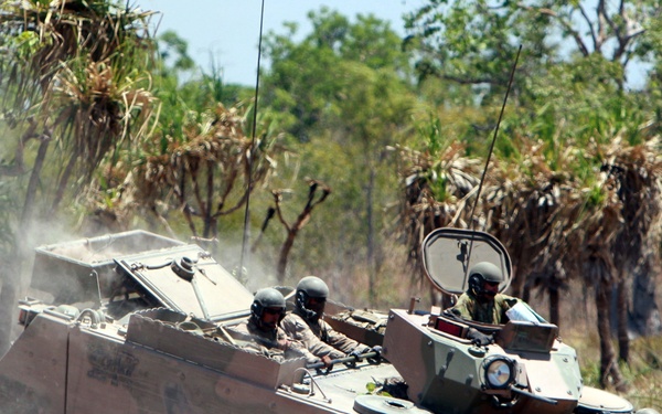 Exercise Gold Eagle smooth ride for Aussie, Marine tanks