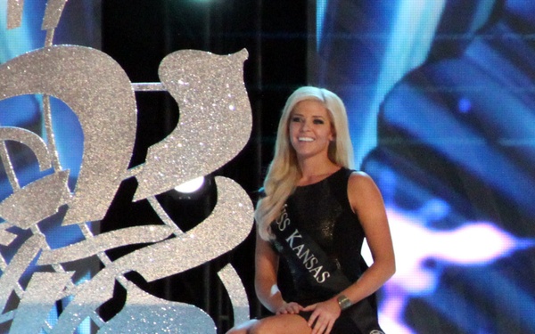 Crown the camo: Kansas National Guardsman competes in 2014 Miss America Pageant