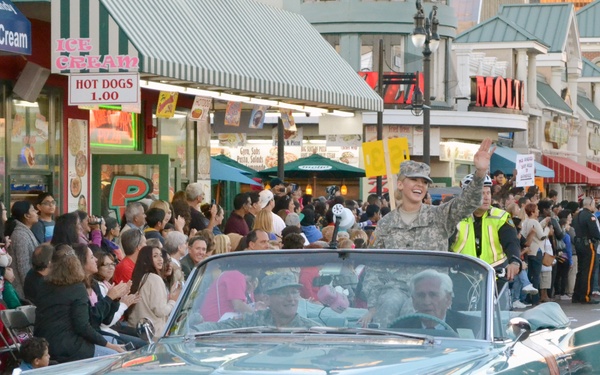 Crown the camo: Kansas National Guardsman competes in 2014 Miss America Pageant