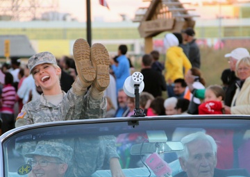 Crown the camo: Kansas National Guardsman competes in 2014 Miss America Pageant