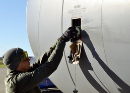 Allied forces unite over Norway in Arctic Challenge Exercise