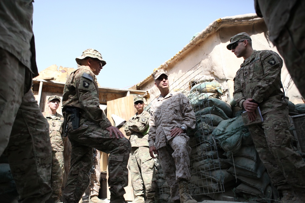 ISAF Senior Enlisted Leader Sgt Maj Booker visits Camp Wilderness