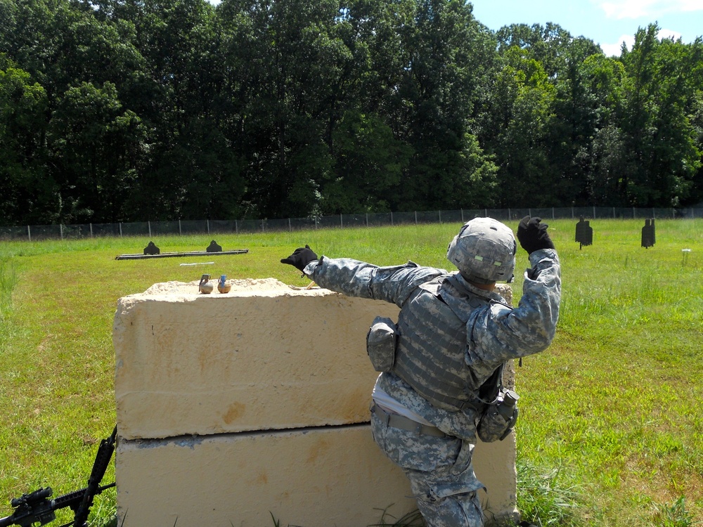 Soldiers conduct grenade training