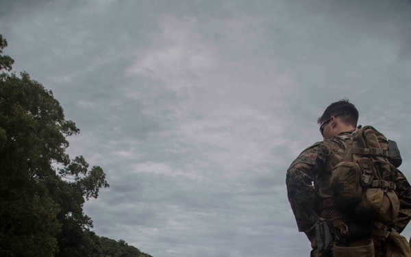 13th MEU Maritime Raid Force Trains Alongside Philippine Marines