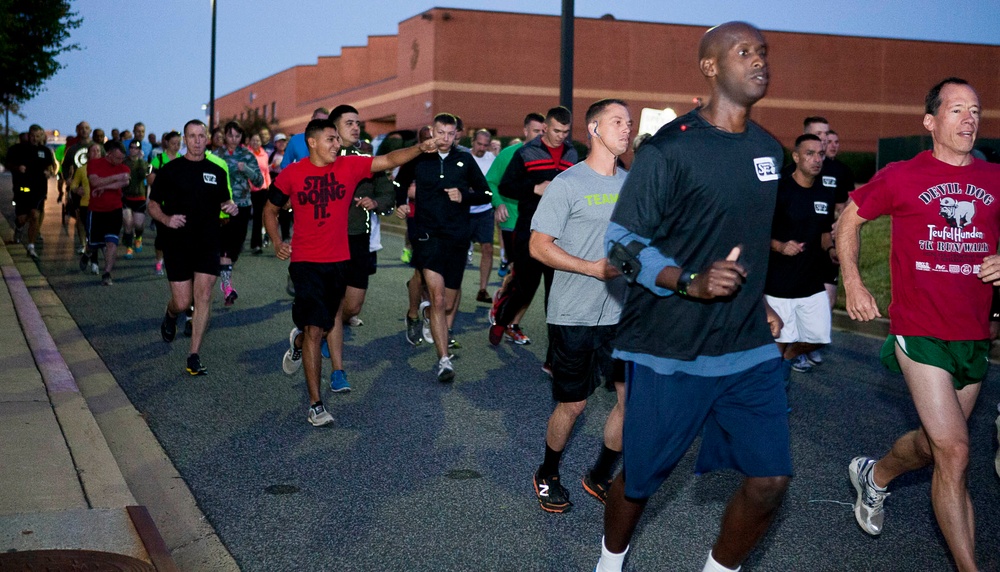 Runners say goodbye to summer during Devil Dog 7k run