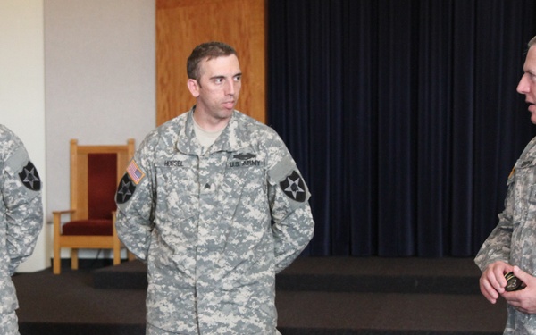 Command Sgt. Maj. Grippe meets with soldiers from 4-2 SBCT