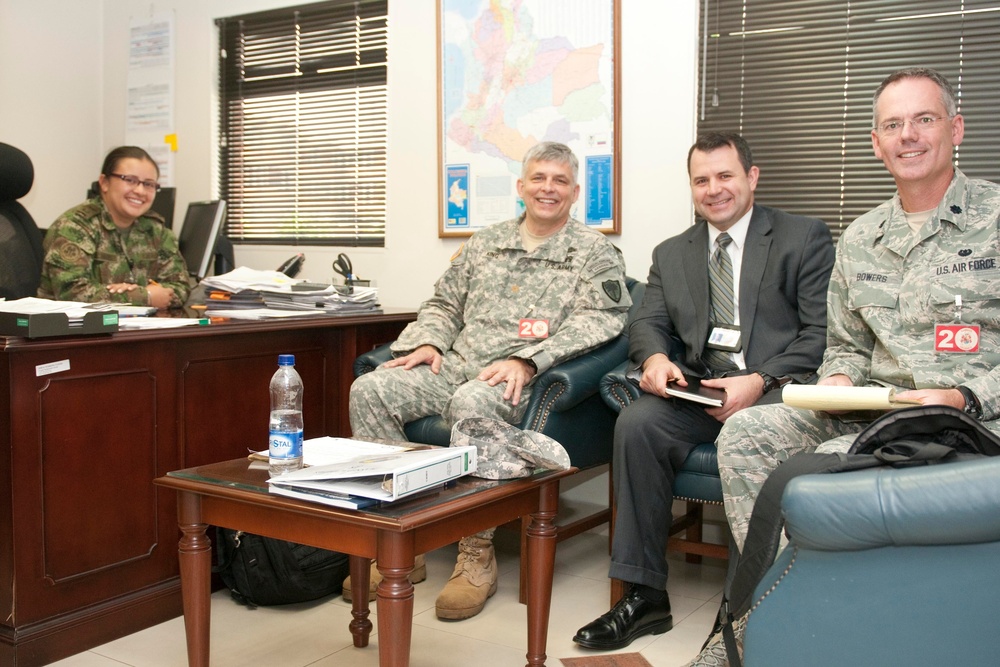 SCNG works with Colombians imporving emergency response services